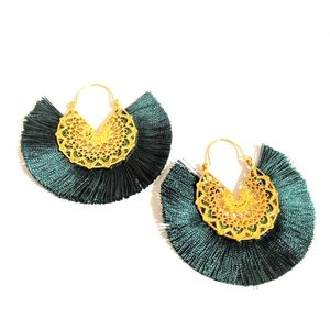 🍒 5/$30- GREEN Fan-Shaped Tassel Earrings